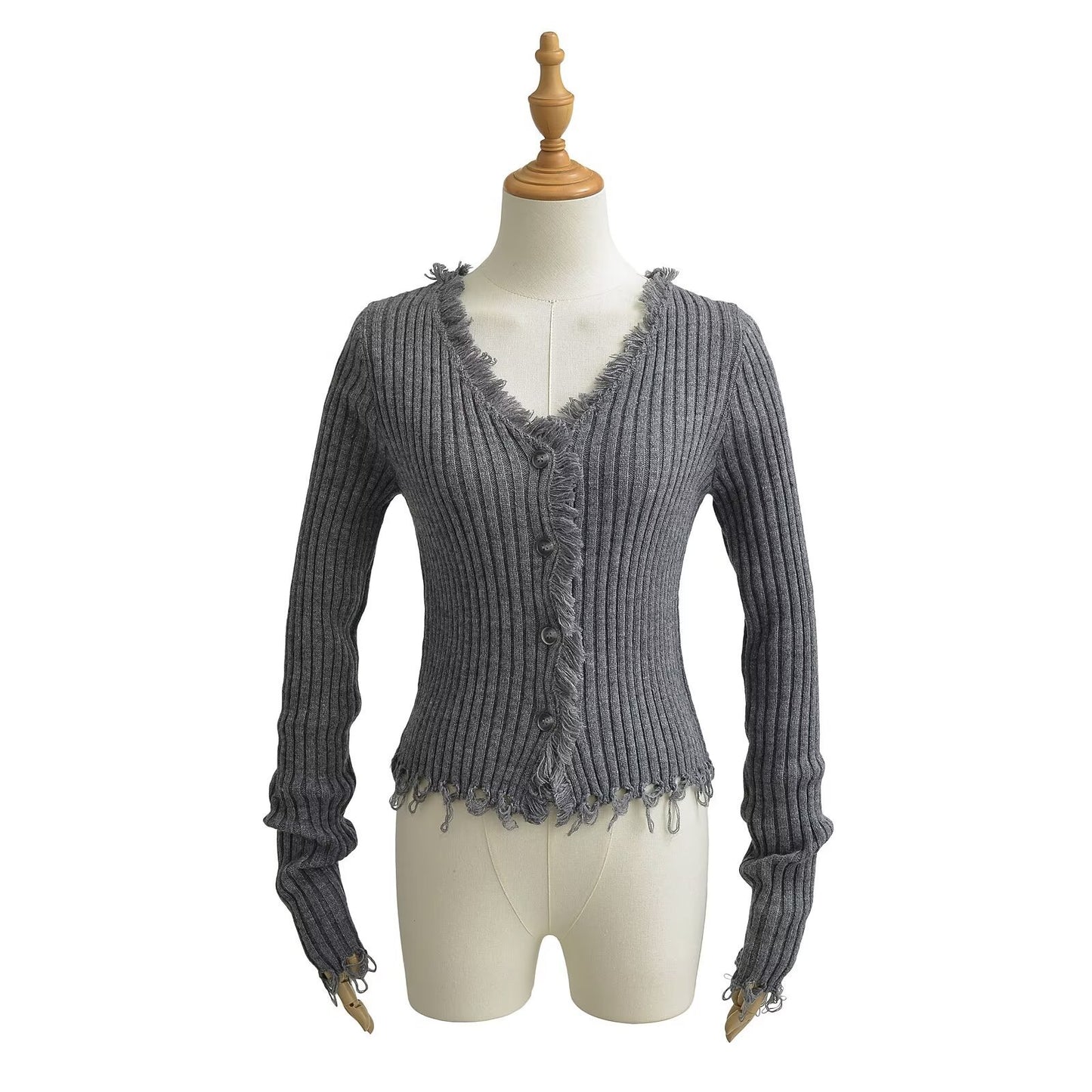 V-neck single breasted slim fit sweater