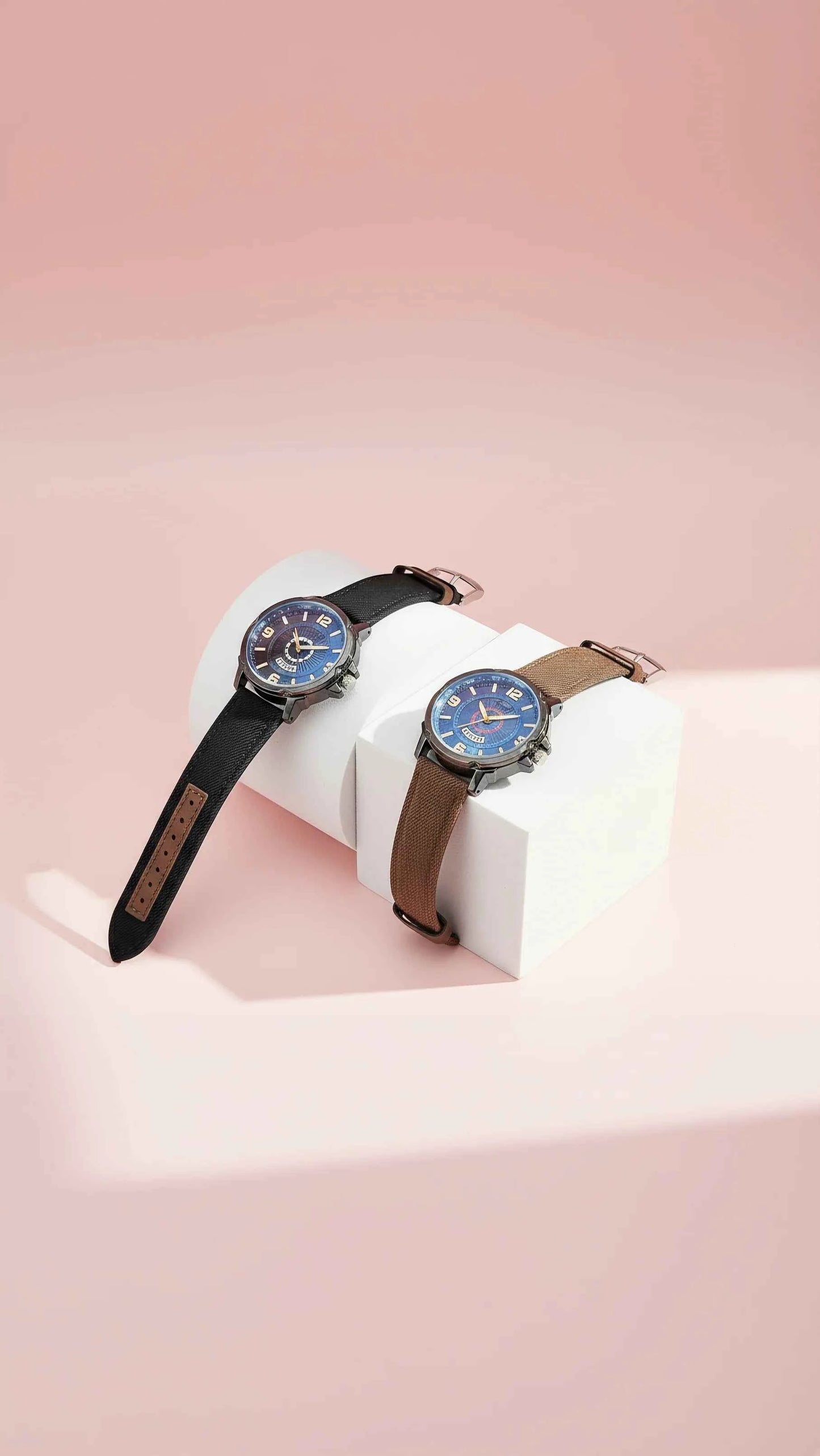 Men’s Blue Round Face Sport Watch