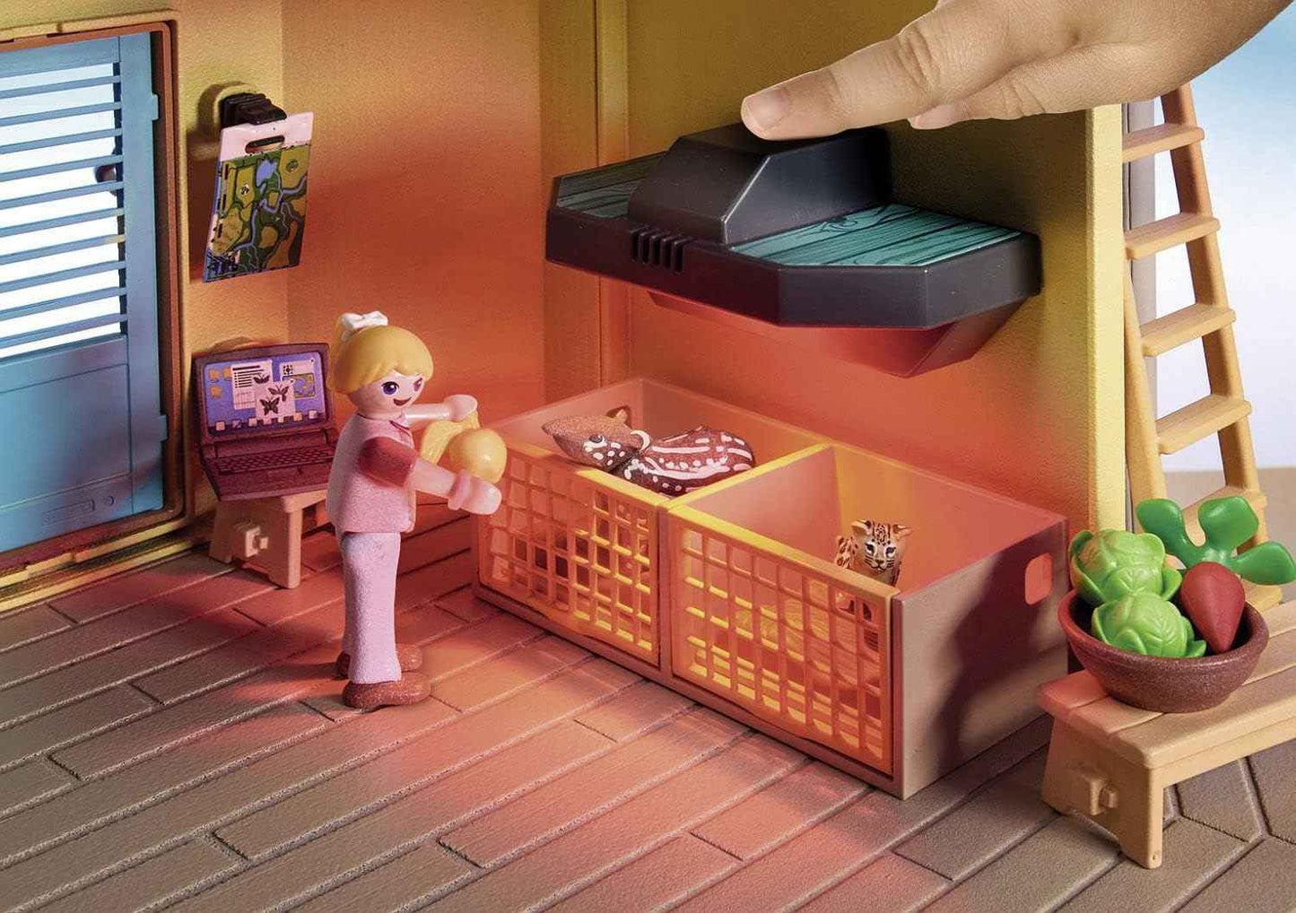 Playmobil Wiltopia Research Base 71007