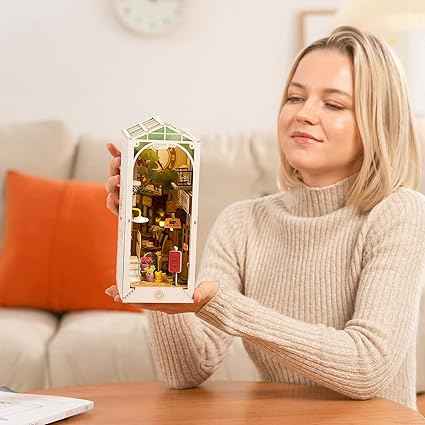 Sunshine Town 3D Book Nook Wooden Puzzle TGB02
