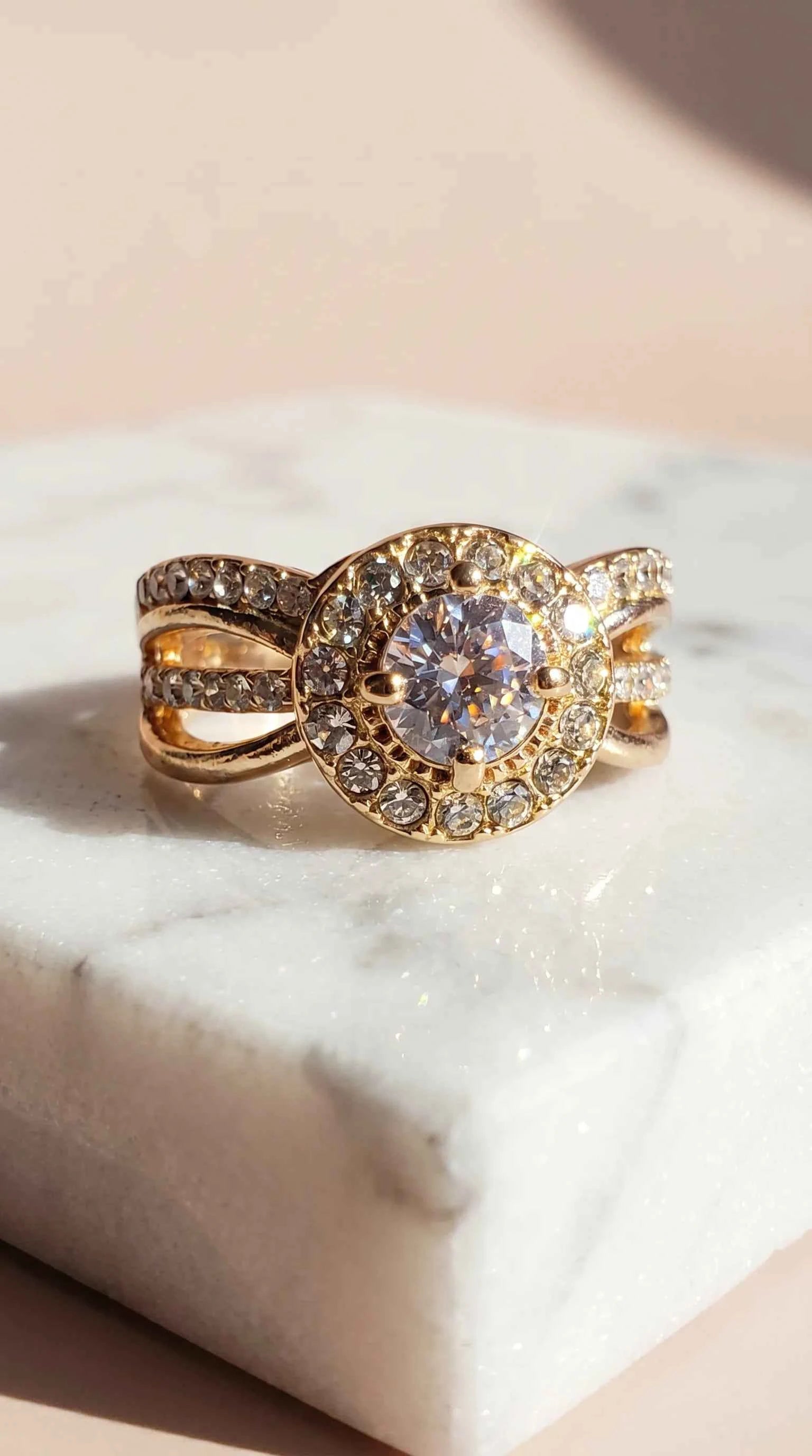 Box Set Of 12 Gold Round Cut Crystal Rings