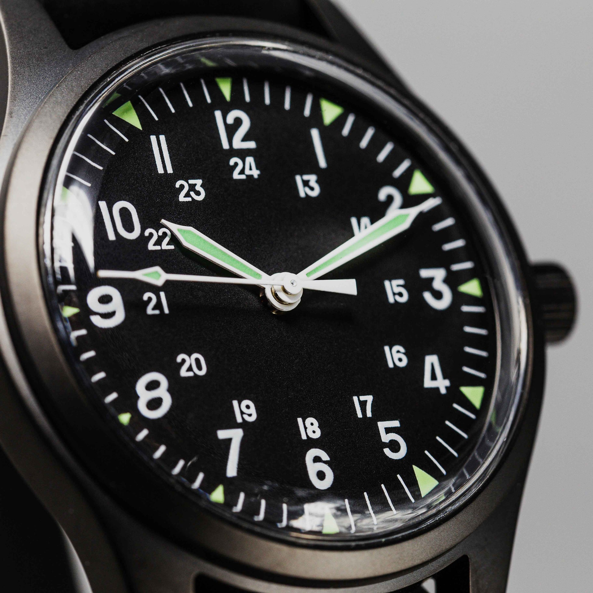'Terrain Black' Cat.4 Field Watch (38mm) | Limited Edition