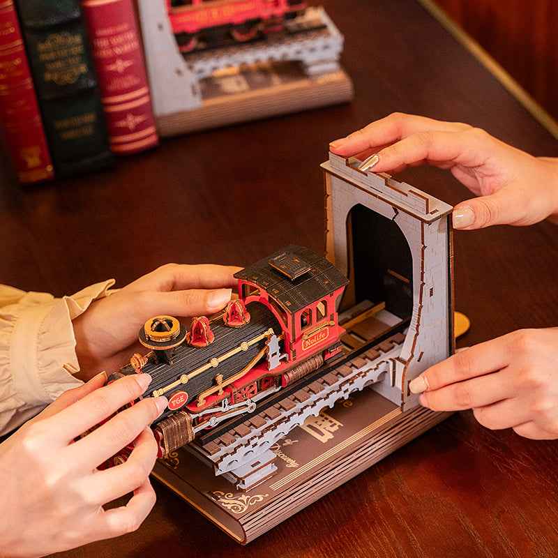 Rolife Century Train DIY Book Nook TGE01