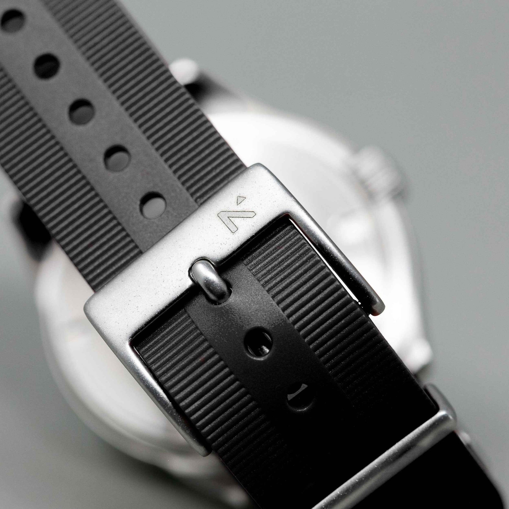 Natural Rubber NATO Watch Strap | Seal Black (20mm)