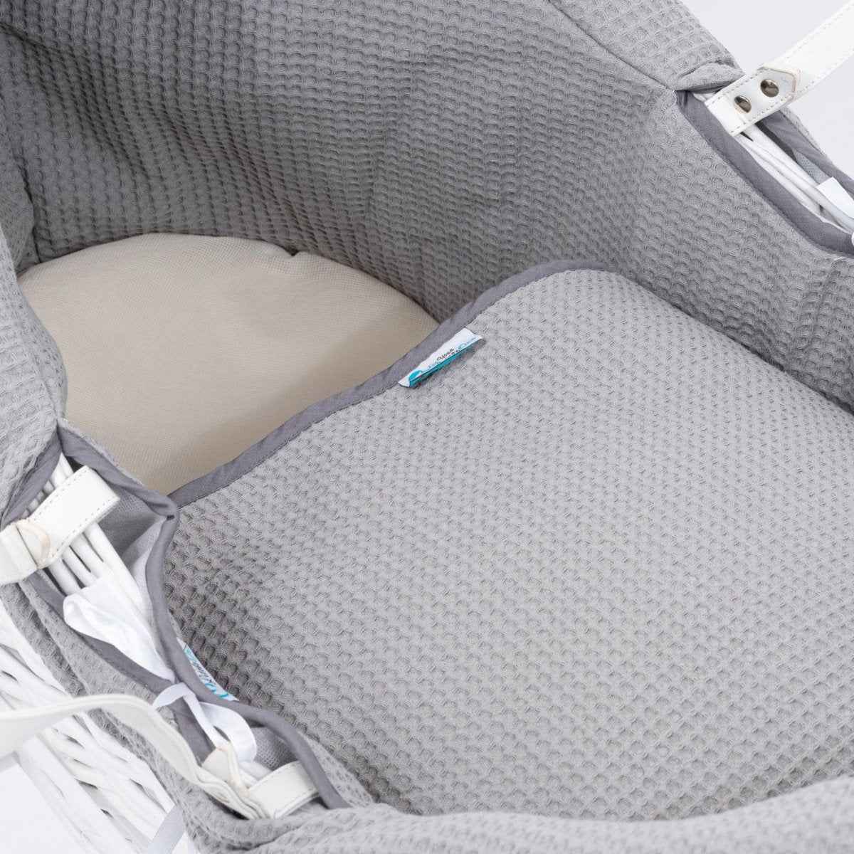 Pod Grey Waffle Moses Basket Bedding Set