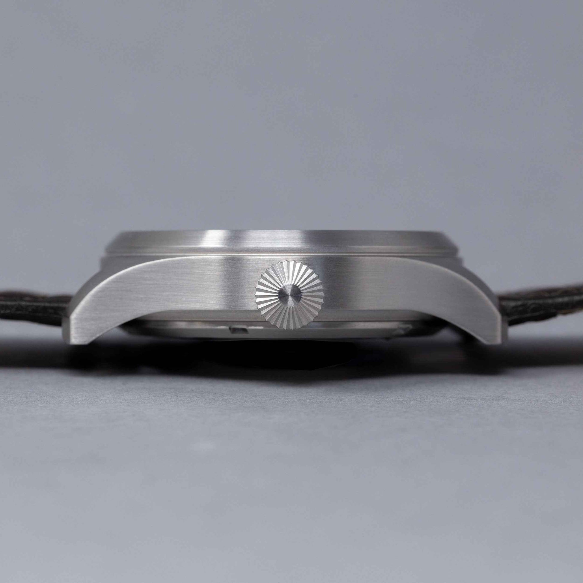'Turbulence' Cat.1 Aviator's Watch (46mm) | Rook Black